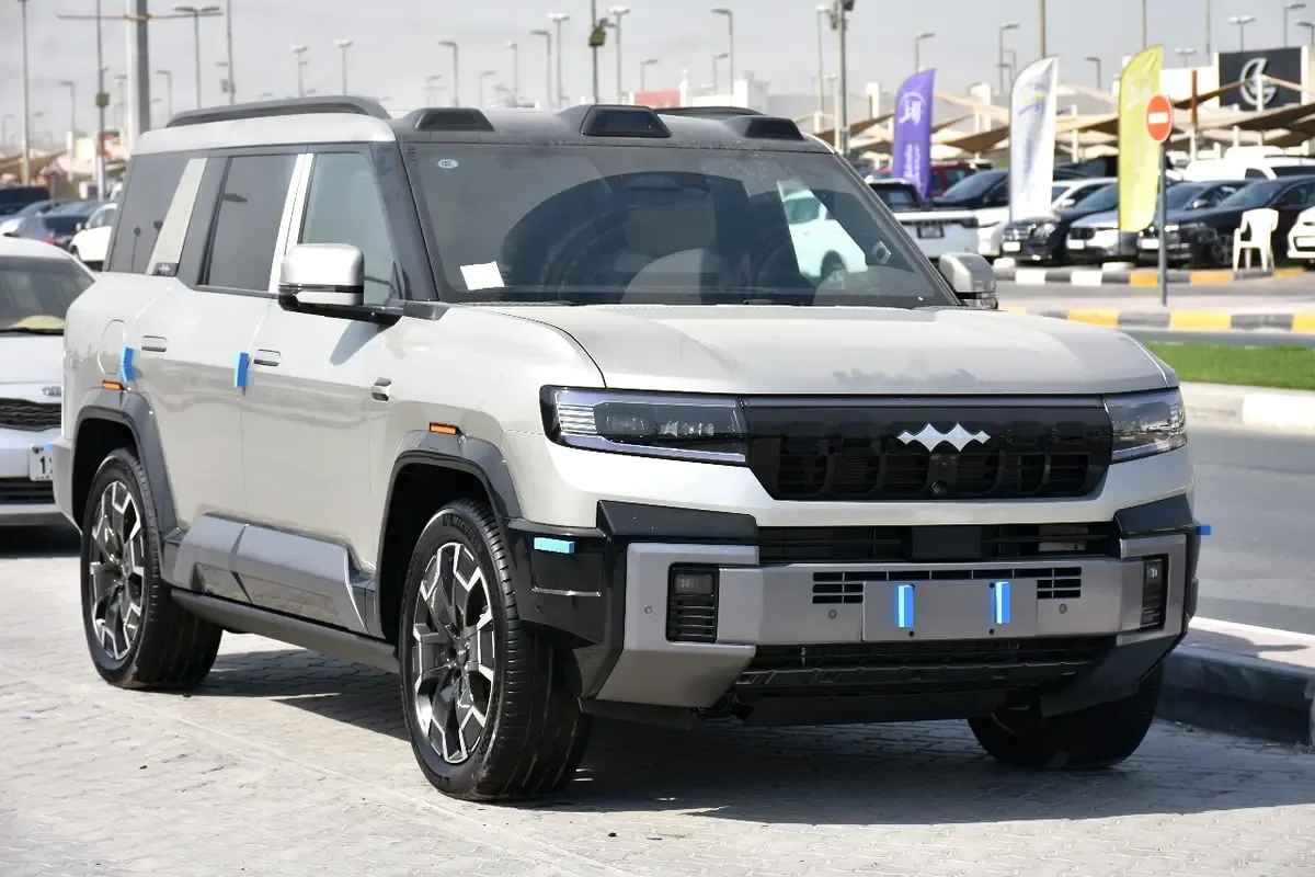 BYD FangChengBao Leopard 8 2.0 AT 4WD (952 hp)