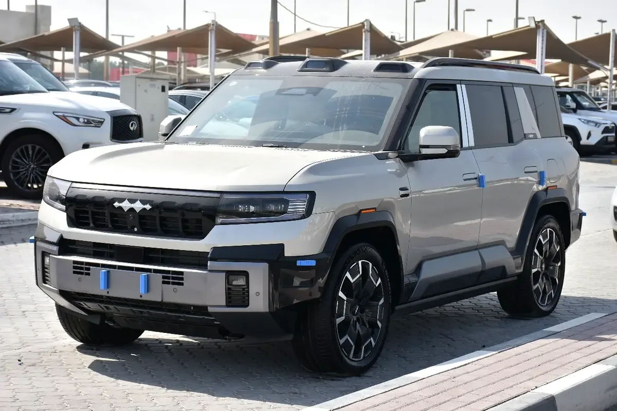 BYD FangChengBao Leopard 8 2.0 AT 4WD (952 hp) - 3