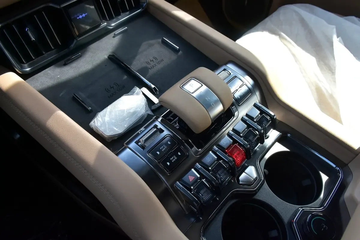 BYD FangChengBao Leopard 8 2.0 AT 4WD (952 hp) - 8