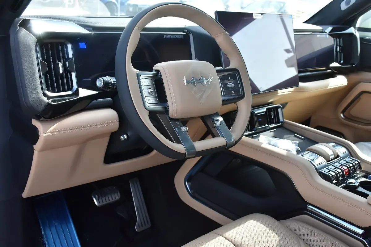 BYD FangChengBao Leopard 8 2.0 AT 4WD (952 hp) - 12