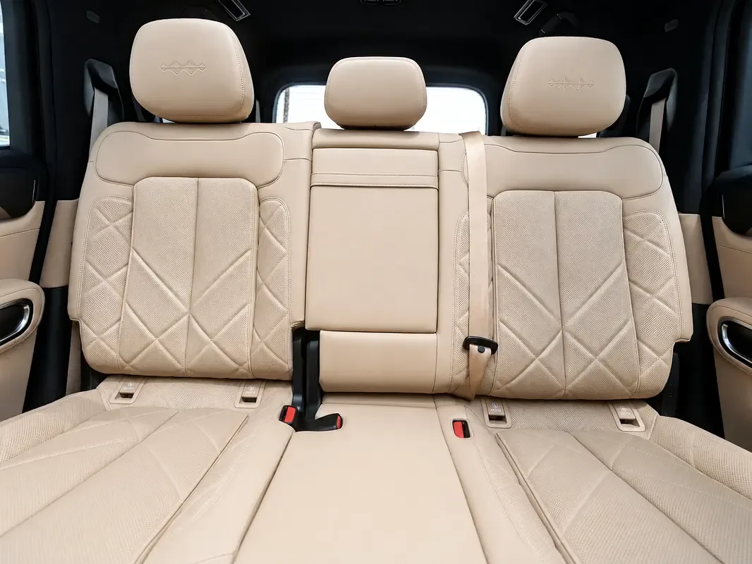 BYD FangChengBao Leopard 8 2.0 AT 4WD (952 hp) - 16