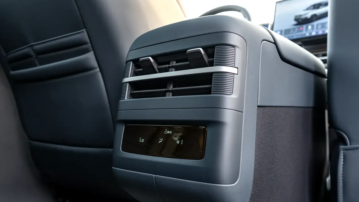 BYD FangChengBao Titanium 7 1.5 CVT (272 حصان) - 19