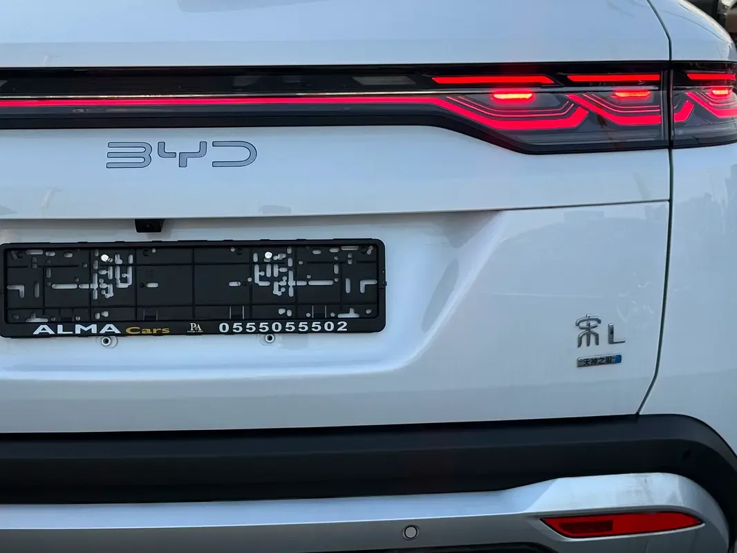 BYD Song L AT (204 حصان) - 6