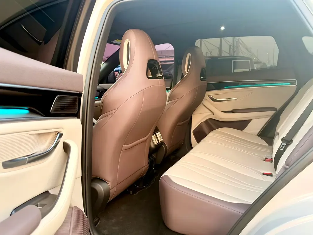 BYD Song Plus E AT (204 hp) - 16