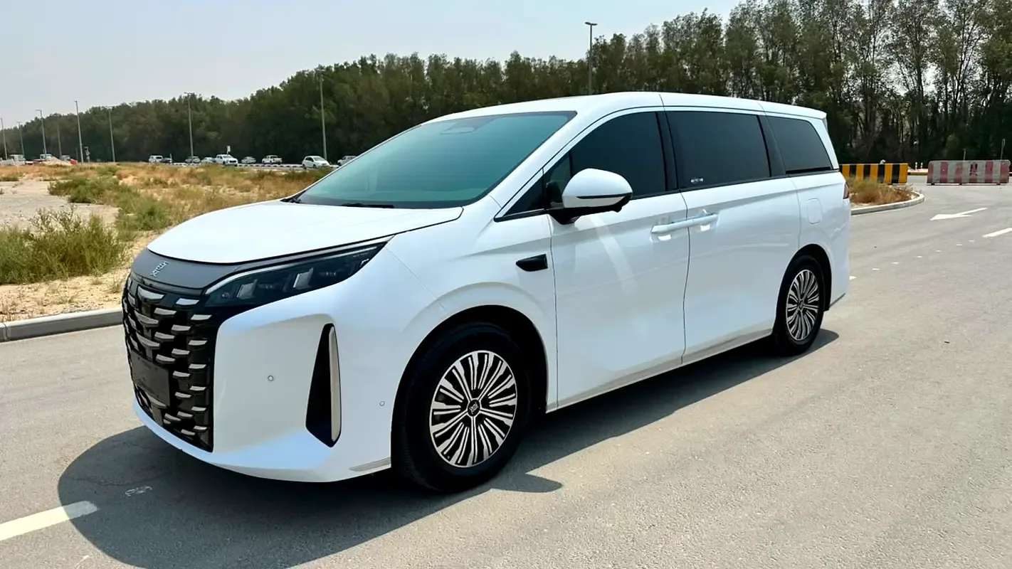 BYD Xia (M9) 1.5 CVT (272 hp)