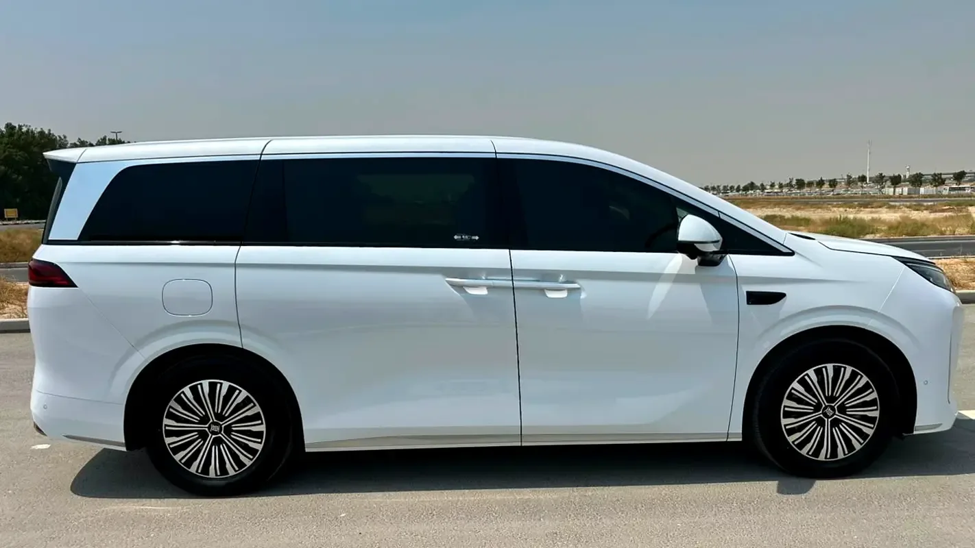 BYD Xia (M9) 1.5 CVT (272 حصان) - 3