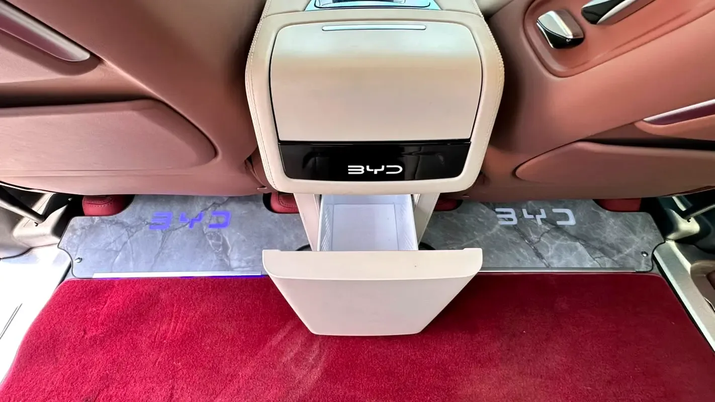BYD Xia (M9) 1.5 CVT (272 حصان) - 15