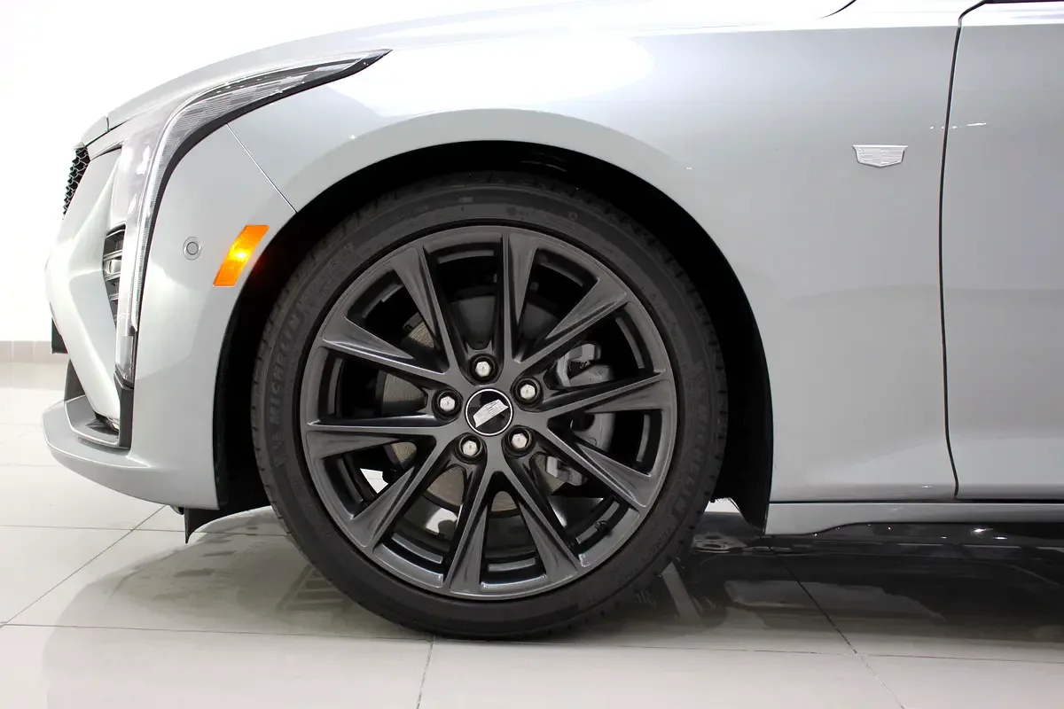 Cadillac CT5 2.0 AT (241 hp) - 6