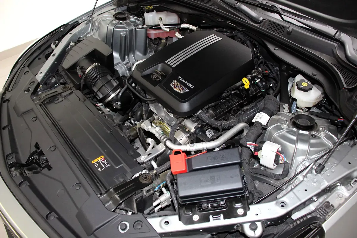 Cadillac CT5 2.0 AT (241 hp) - 10