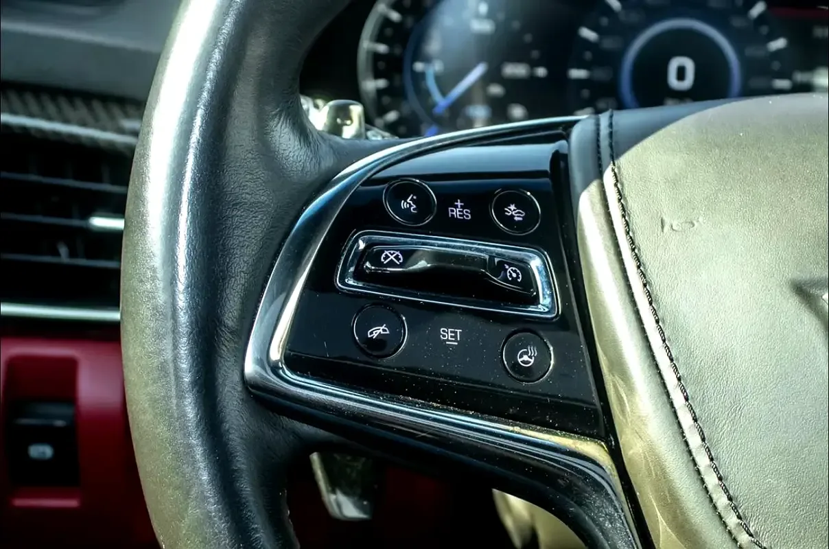 Cadillac CTS 2.0 AT RWD (240 حصان) - 11