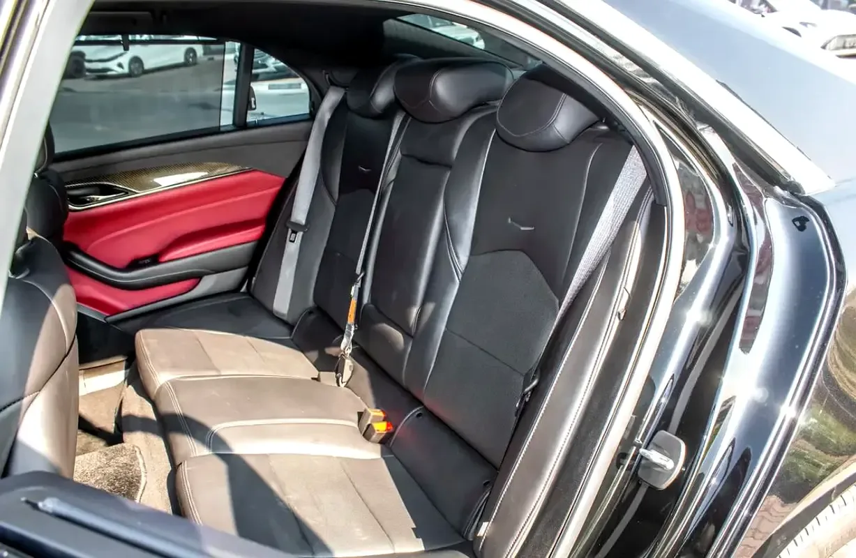 Cadillac CTS 2.0 AT RWD (240 حصان) - 19