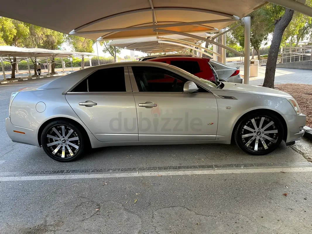 Cadillac CTS-V 6.2 AT (564 حصان) - 4