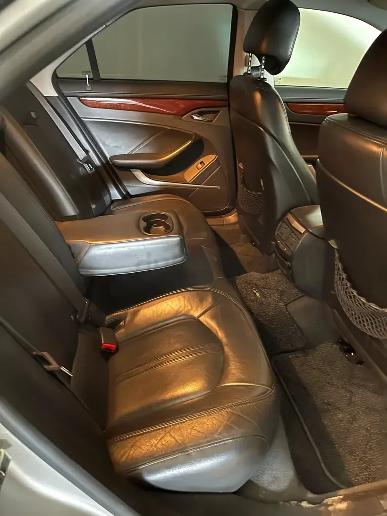 Cadillac CTS-V 6.2 AT (564 حصان) - 14