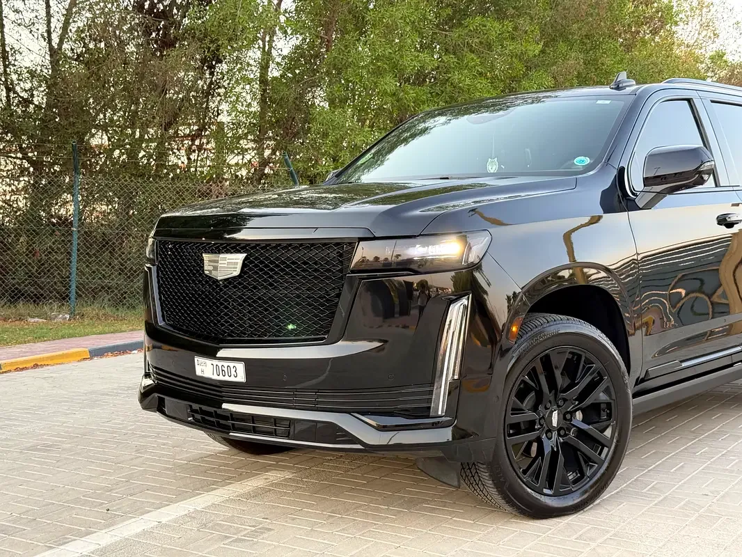 Cadillac Escalade 6.2 AT 4WD (416 حصان) - 2