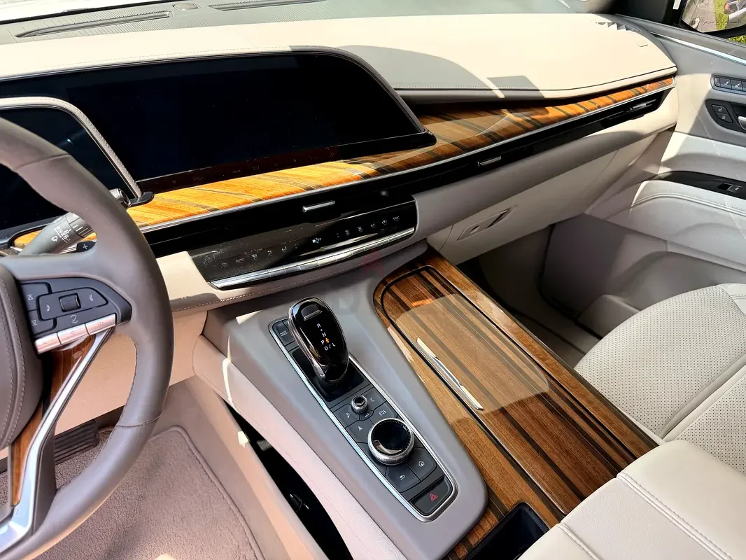 Cadillac Escalade 6.2 AT 4WD (416 hp) - 13