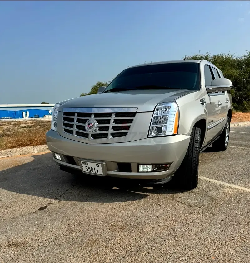 Cadillac Escalade 6.2 AT AWD (409 hp)