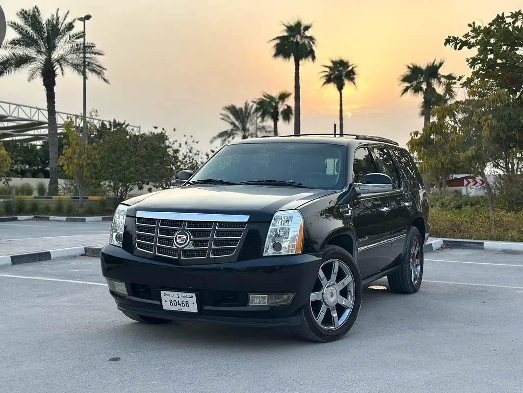 Cadillac Escalade 6.2 AT AWD (409 hp)