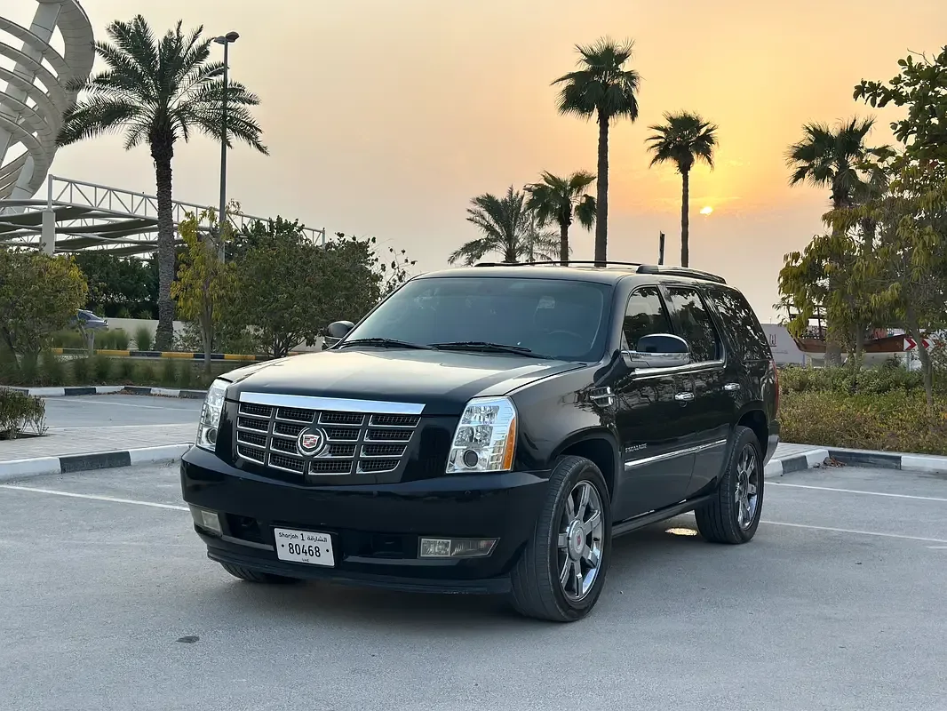 Cadillac Escalade 6.2 AT AWD (409 حصان) - 3
