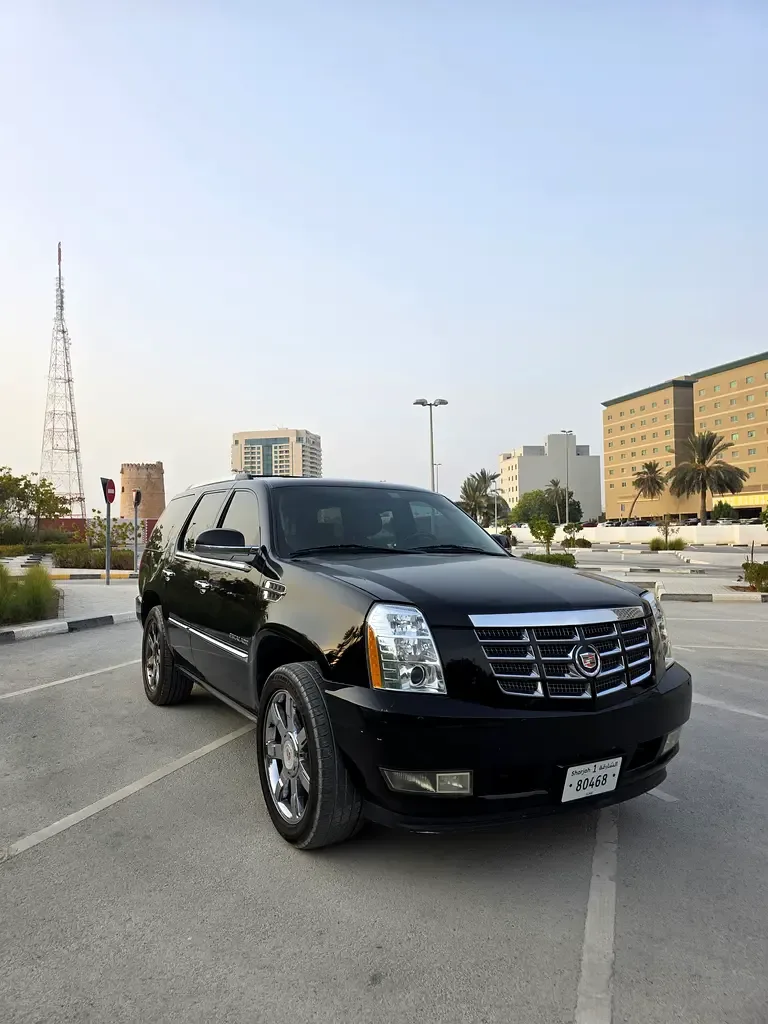 Cadillac Escalade 6.2 AT AWD (409 حصان) - 9