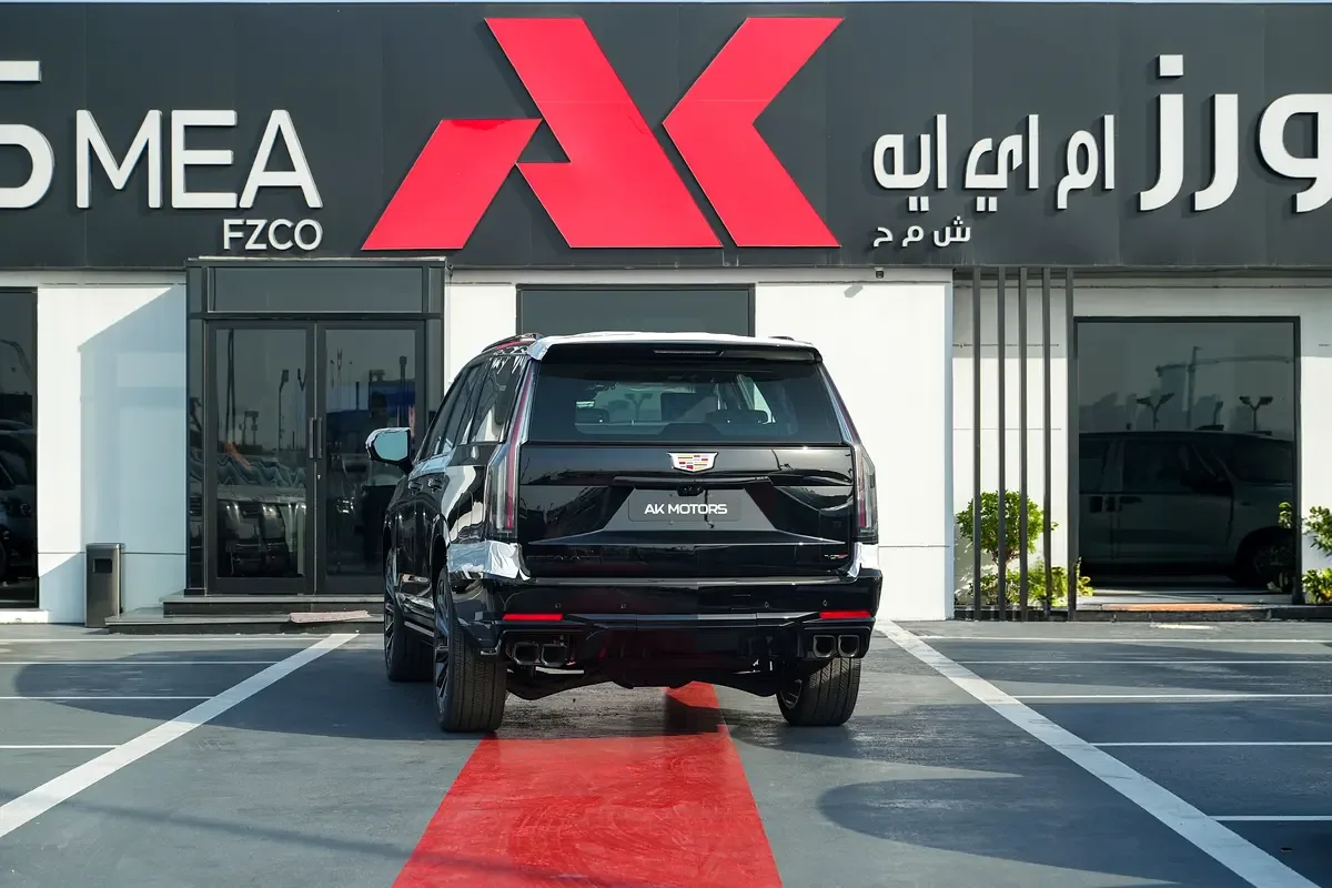 Cadillac Escalade 6.2 AT AWD (420 حصان) - 4