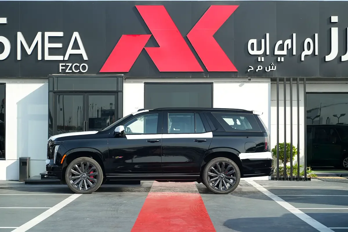 Cadillac Escalade 6.2 AT AWD (420 حصان) - 7