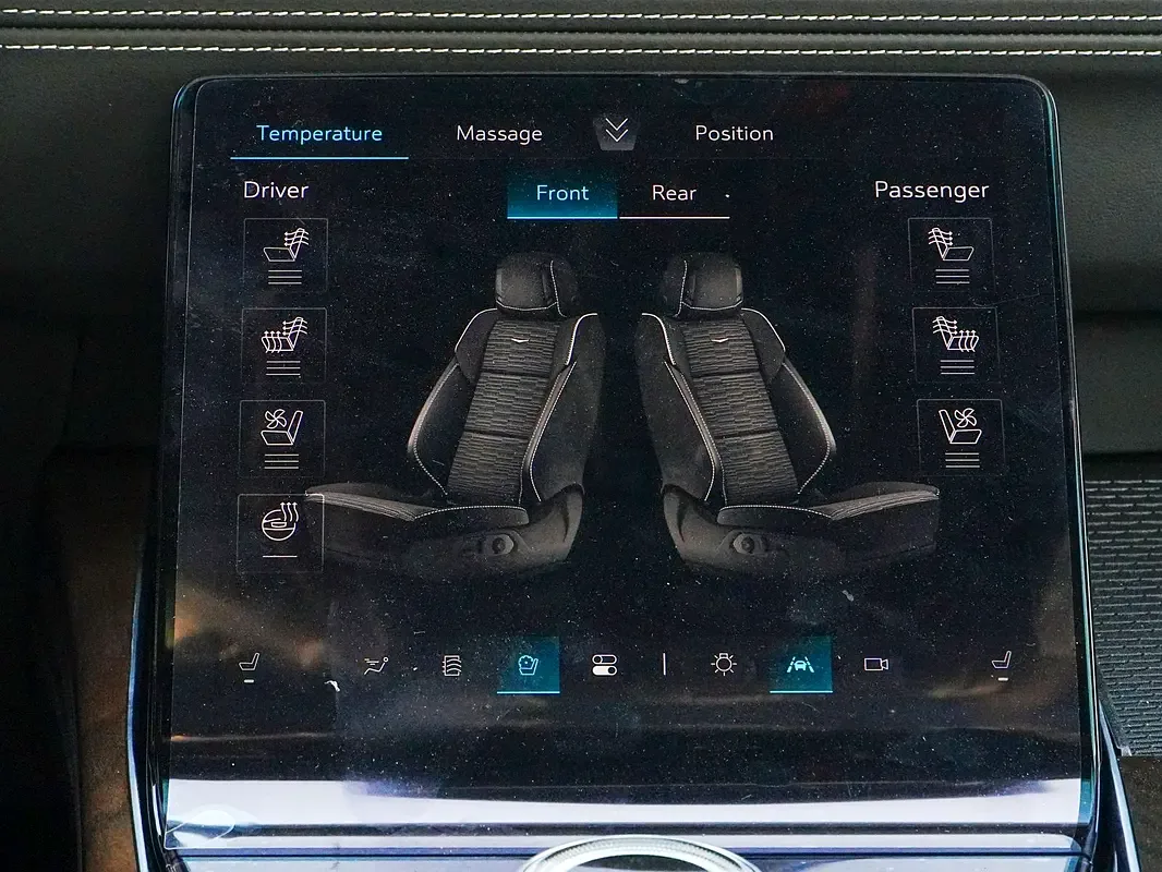 Cadillac Escalade 6.2 AT AWD (420 hp) - 10