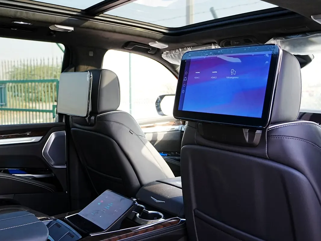 Cadillac Escalade 6.2 AT AWD (420 hp) - 14