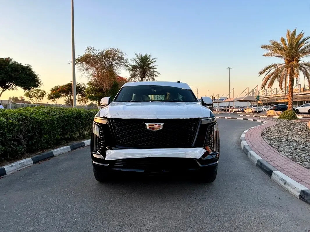 Cadillac Escalade 6.2 AT AWD (420 حصان)