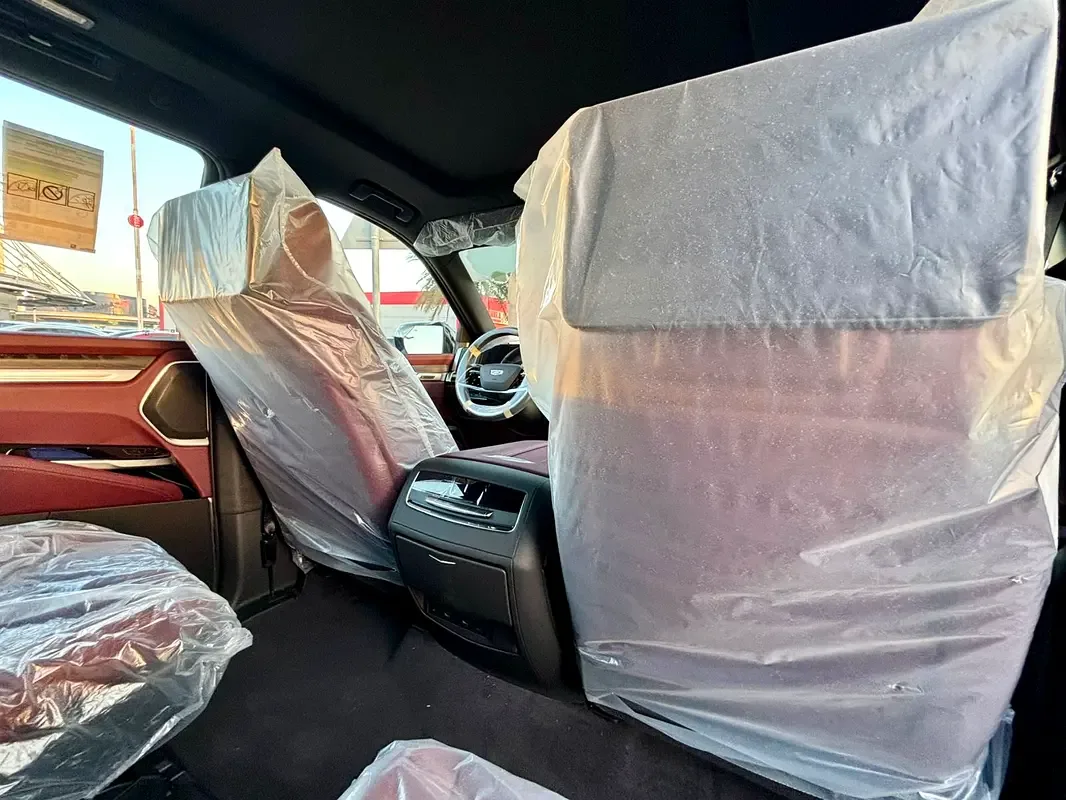 Cadillac Escalade 6.2 AT AWD (420 حصان) - 19