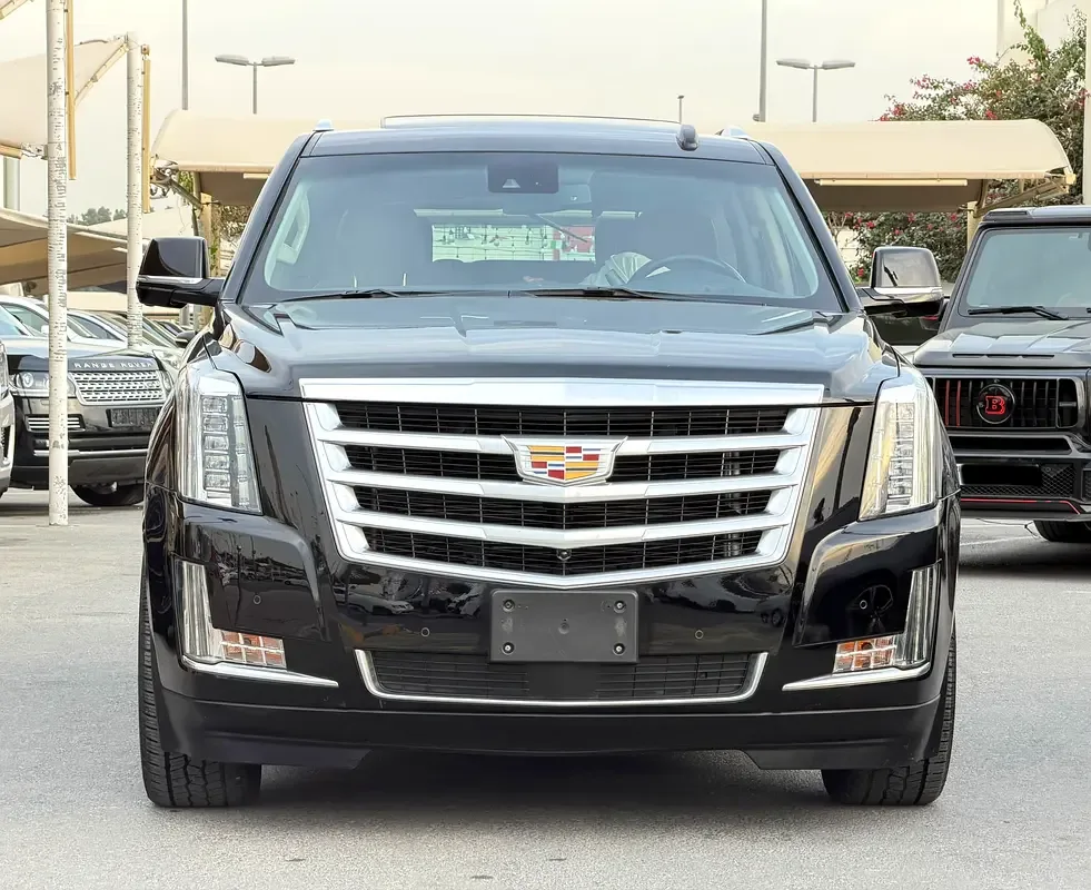 Cadillac Escalade 6.2 AT AWD (426 hp)