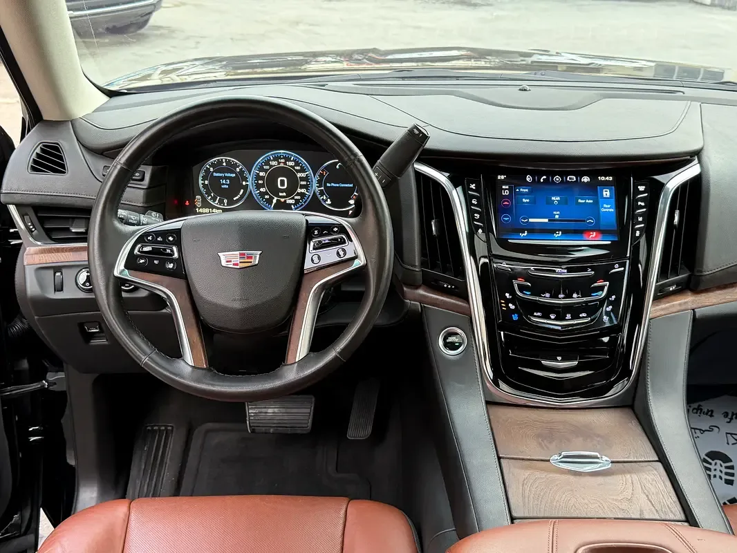 Cadillac Escalade 6.2 AT AWD (426 حصان) - 7