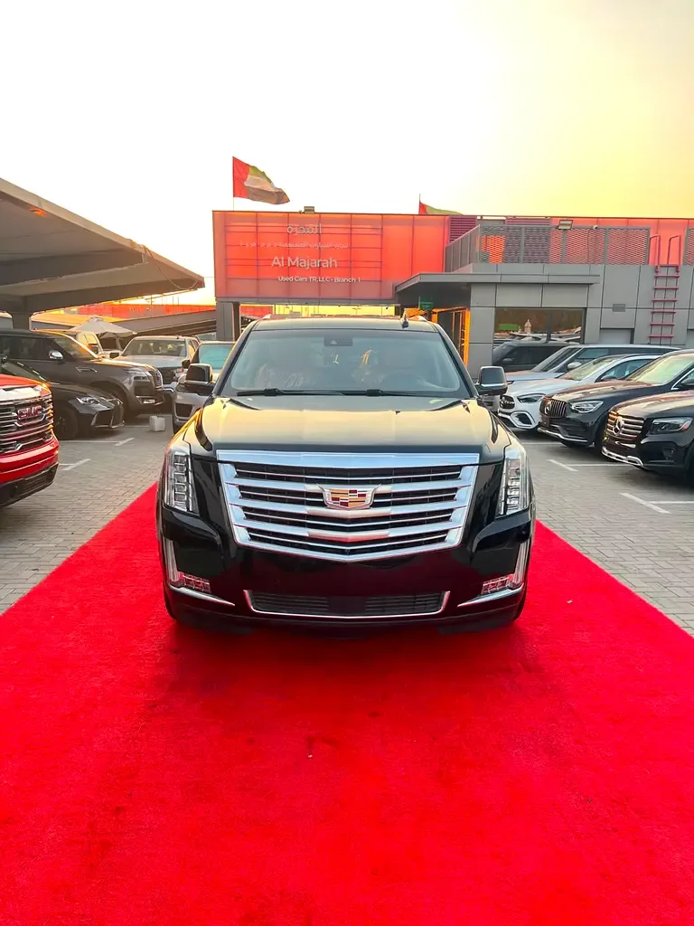 Cadillac Escalade 6.2 AT AWD (426 hp)