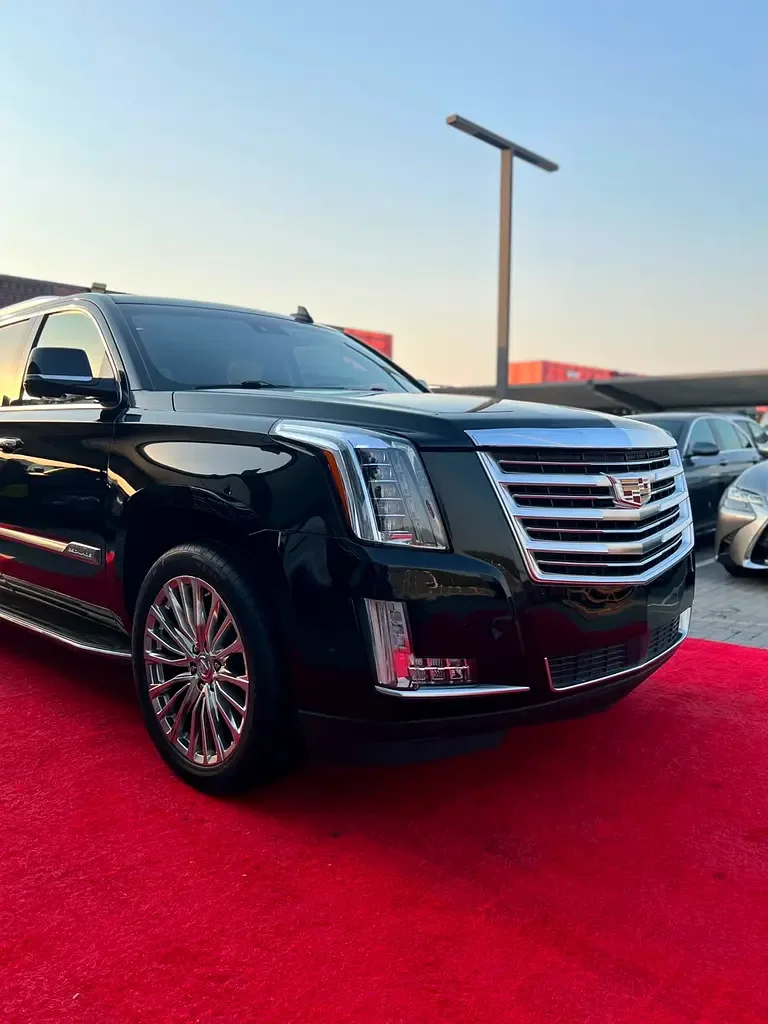 Cadillac Escalade 6.2 AT AWD (426 hp) - 8