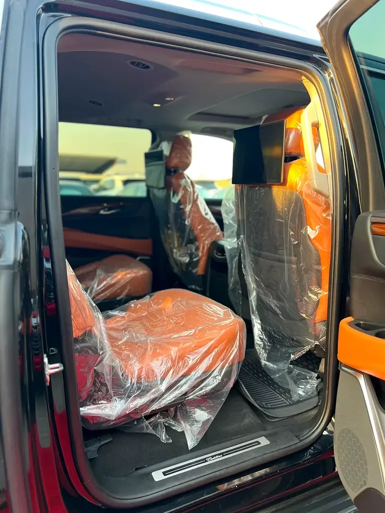 Cadillac Escalade 6.2 AT AWD (426 hp) - 9
