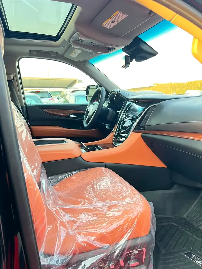 Cadillac Escalade 6.2 AT AWD (426 hp) - 13