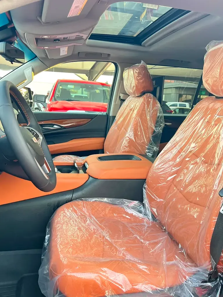 Cadillac Escalade 6.2 AT AWD (426 hp) - 16