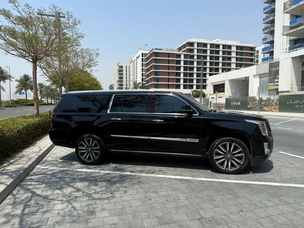 Cadillac Escalade 6.2 AT AWD (426 hp) - 3