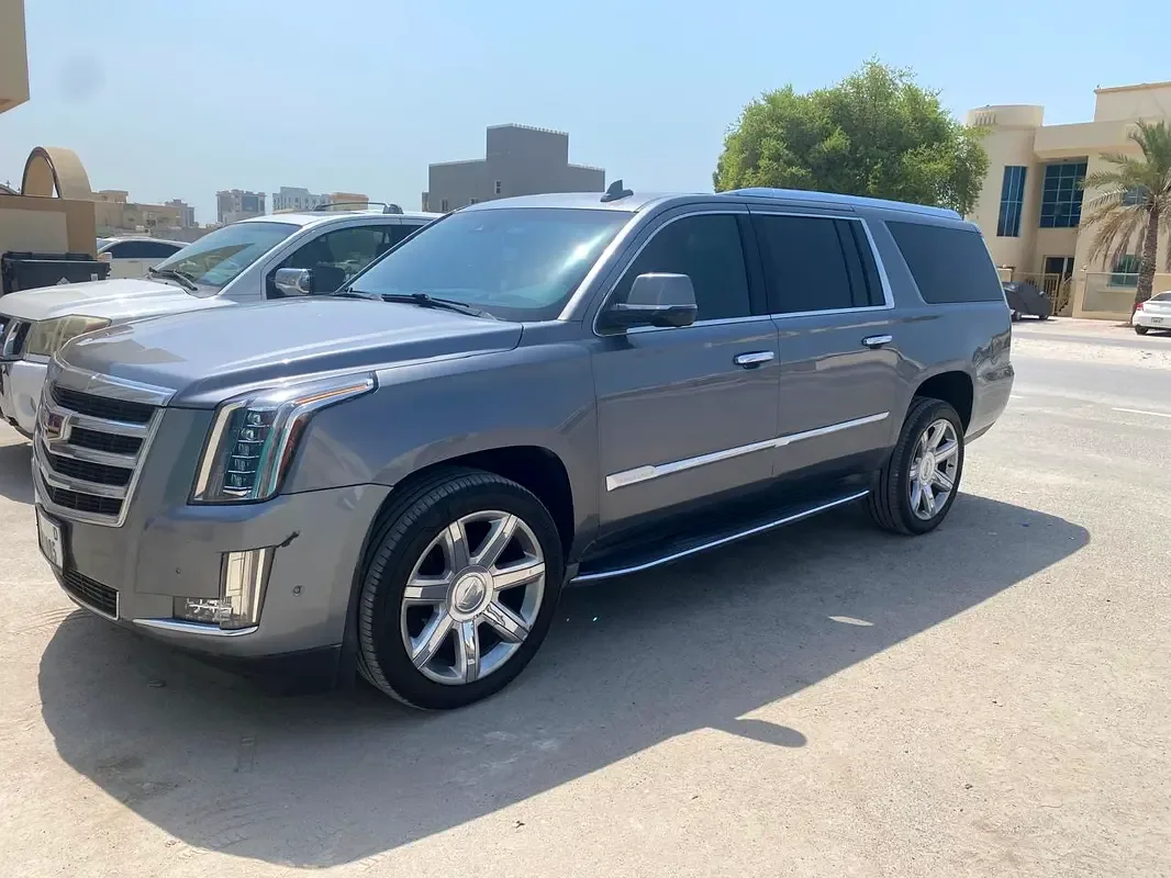Cadillac Escalade 6.2 AT AWD (426 hp) - 17