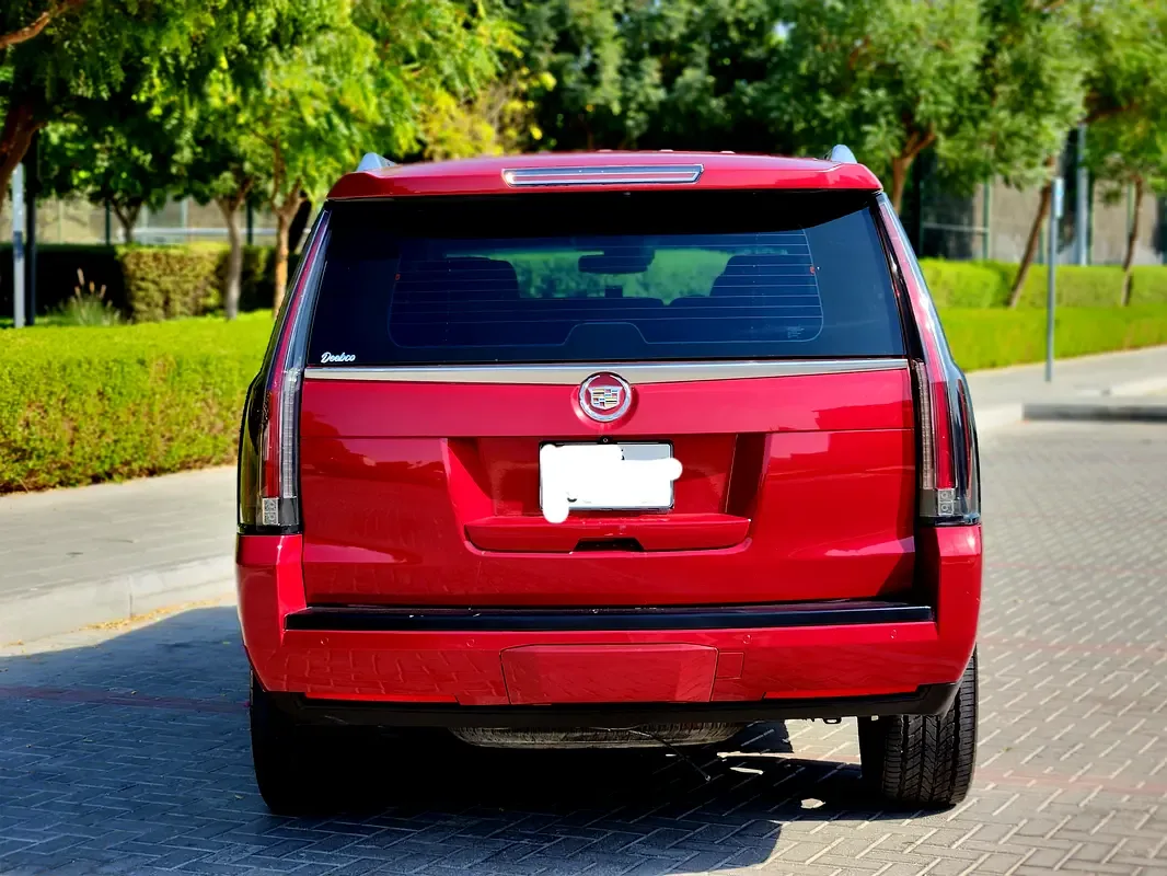 Cadillac Escalade 6.2 AT AWD (426 حصان) - 9