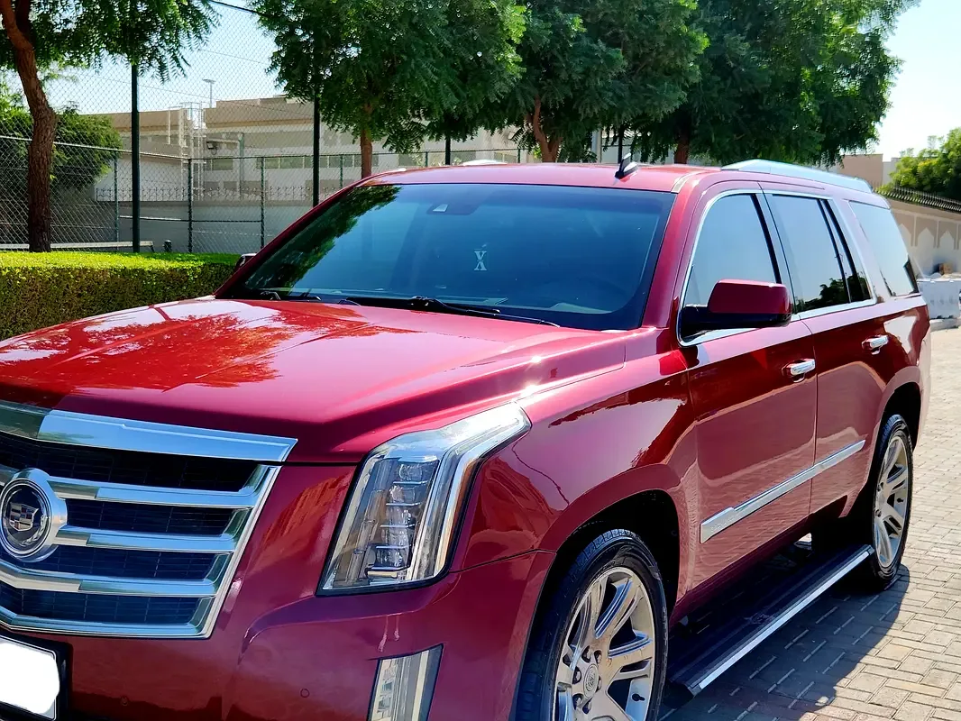 Cadillac Escalade 6.2 AT AWD (426 حصان) - 10