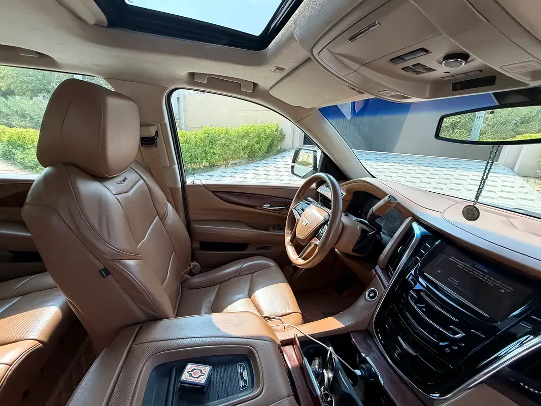 Cadillac Escalade 6.2 AT AWD (426 hp) - 10