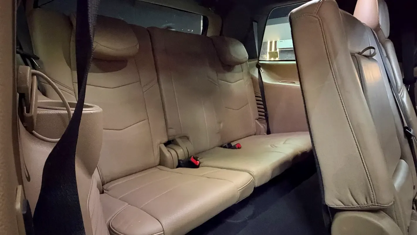 Cadillac Escalade 6.2 AT AWD (426 hp) - 14