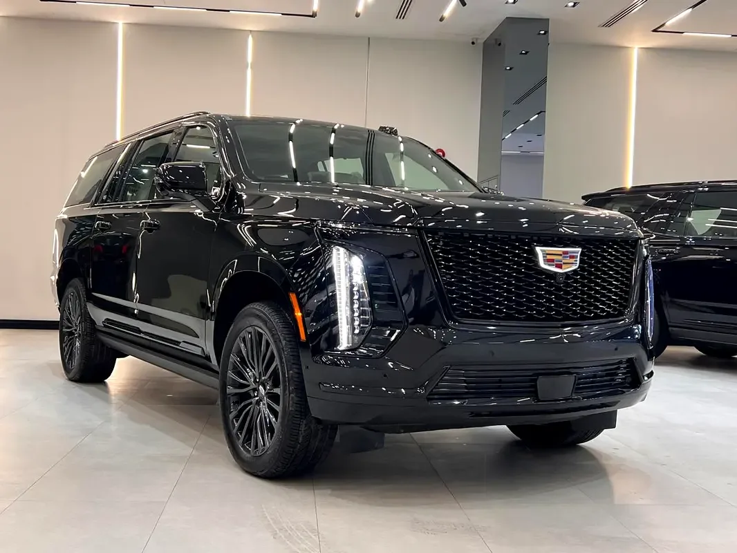 Cadillac Escalade 6.2 AT RWD (420 hp)