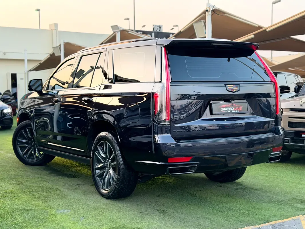 Cadillac Escalade 6.2 AT RWD (420 hp) - 6