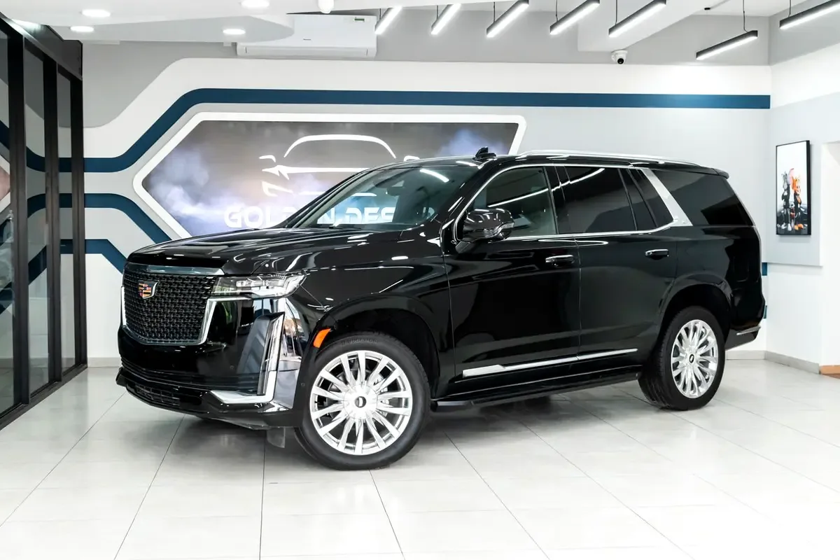 Cadillac Escalade 6.2 AT RWD (420 hp)