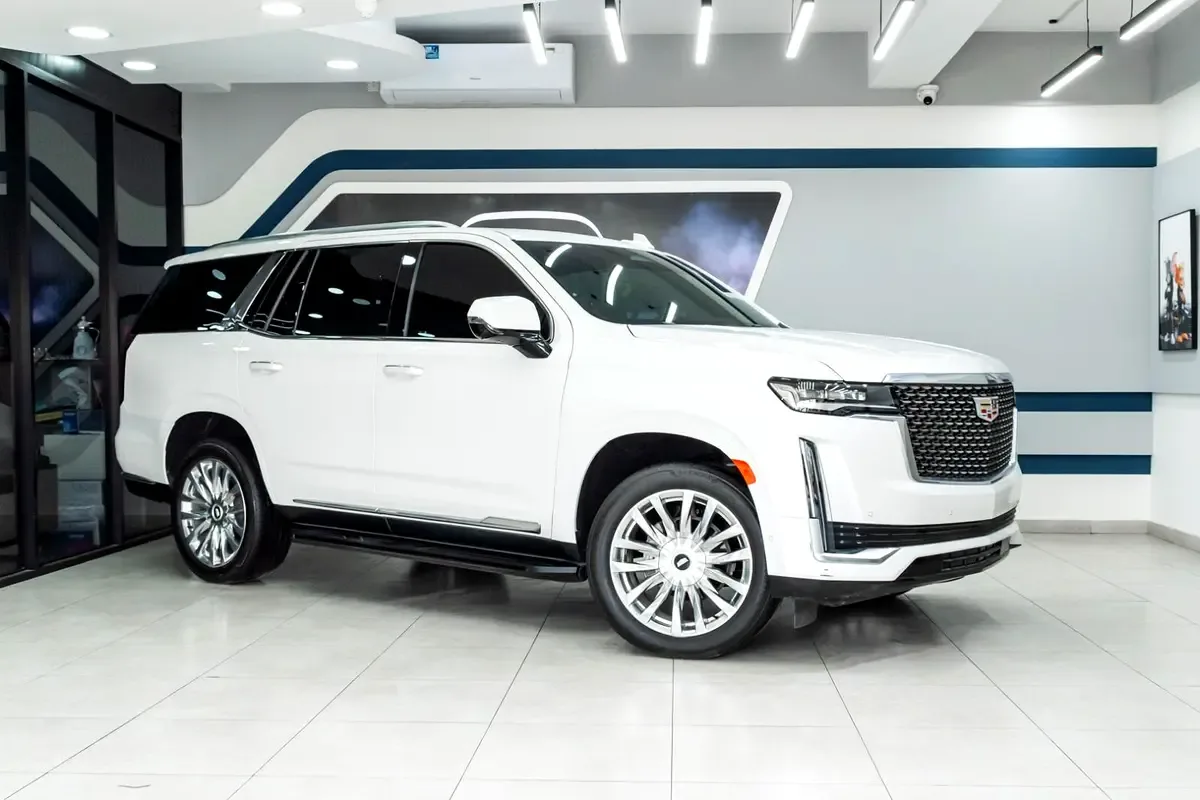 Cadillac Escalade 6.2 AT RWD (420 hp)