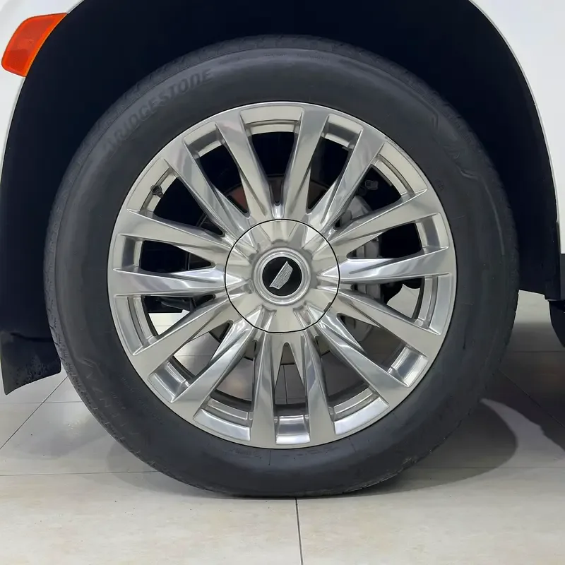 Cadillac Escalade 6.2 AT RWD (420 حصان) - 17