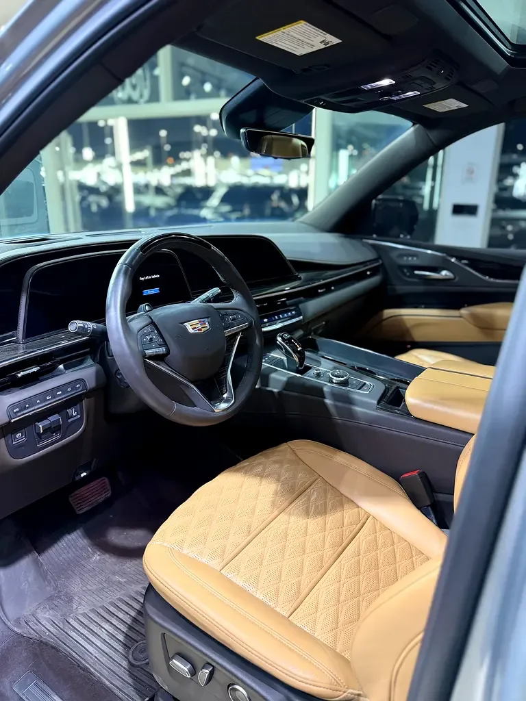 Cadillac Escalade 6.2 AT RWD (420 حصان) - 4