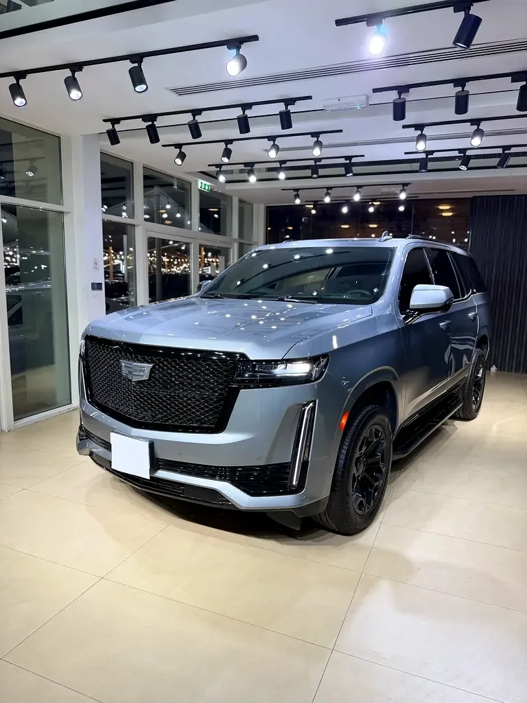 Cadillac Escalade 6.2 AT RWD (420 حصان) - 2
