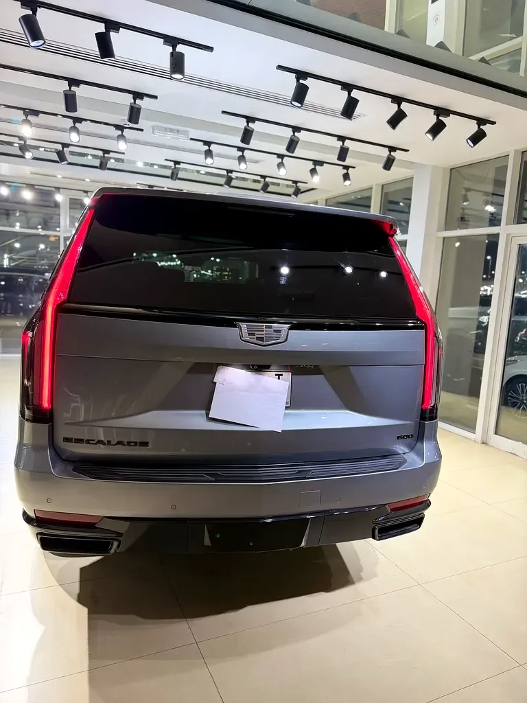 Cadillac Escalade 6.2 AT RWD (420 حصان) - 10